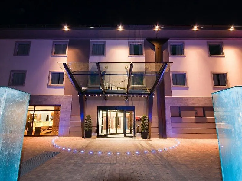 Winter Garden Hotel Bergamo Airport Грассоббьо Италия