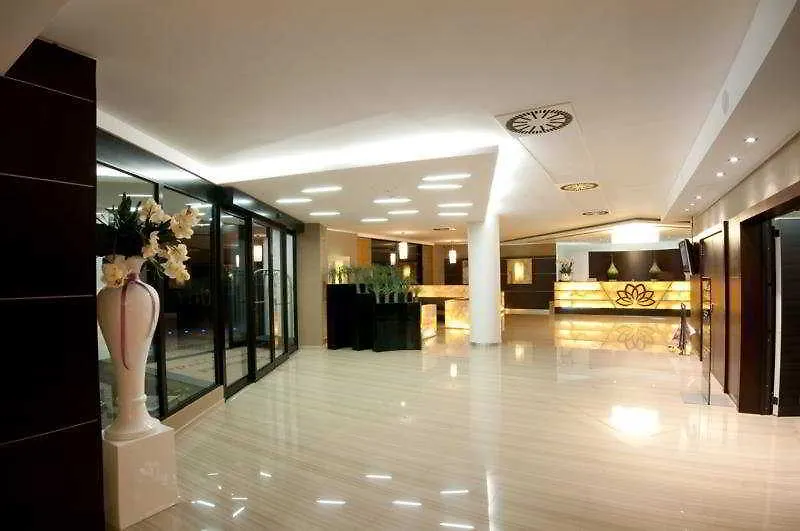Winter Garden Hotel Bergamo Airport Грассоббьо