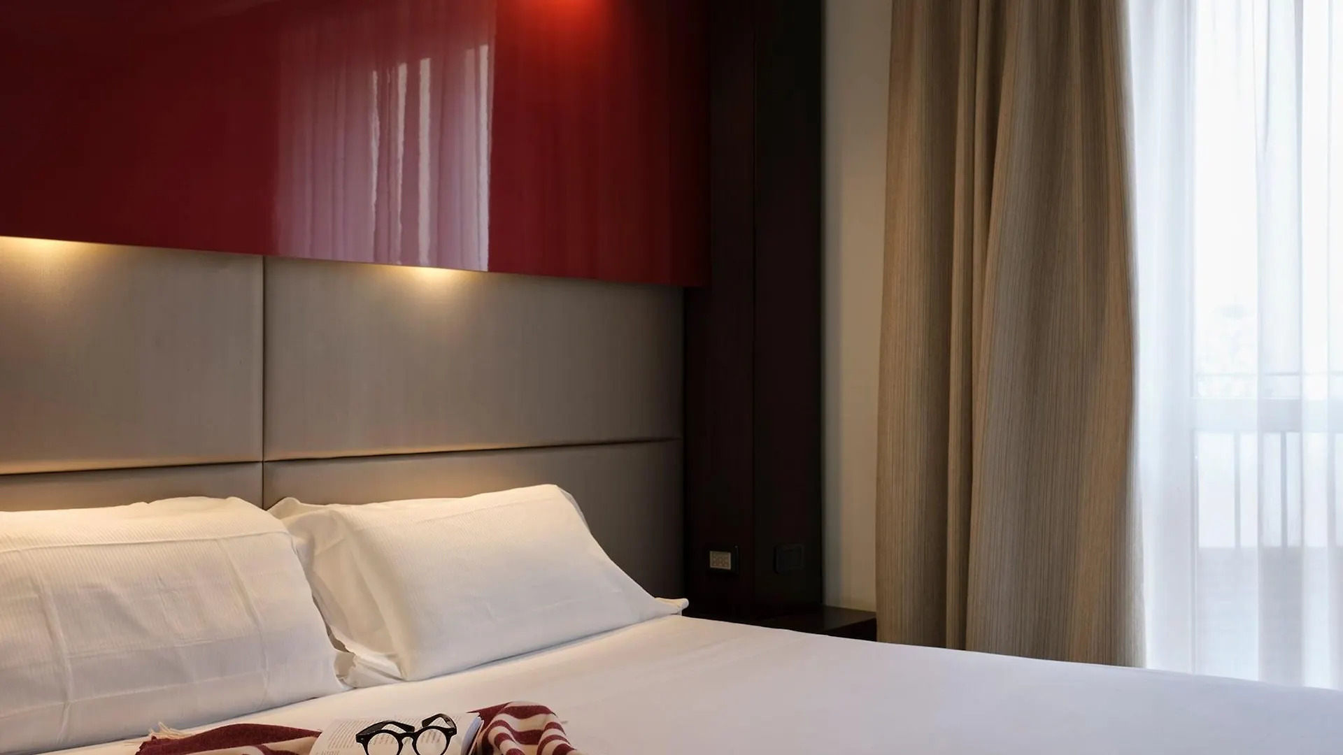 Winter Garden Hotel Bergamo Airport Grassobbio 4*,  Italy